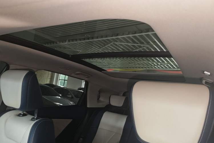 Used Dongfeng Aeolus Huge 2022 Mach Power 1.5T Dare-to-Drive Edition · Enjoyably悦 Headliner