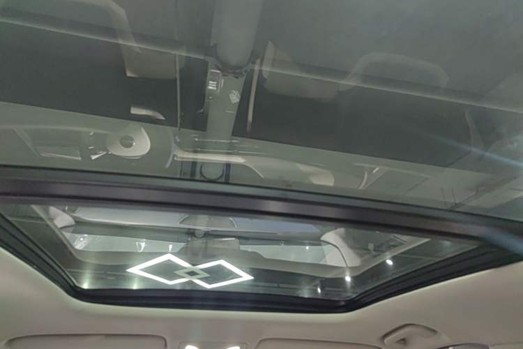 Used Dongfeng Aeolus Huge 2022 Mach Power 1.5T Dare-to-Drive Edition · Enjoyably悦 Headliner