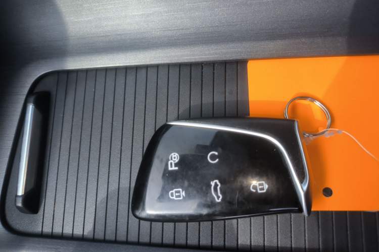 Used Dongfeng Aeolus Huge 2022 Mach Dual-Motor 1.5T MHD Dare-to-Dream Edition Interior 1