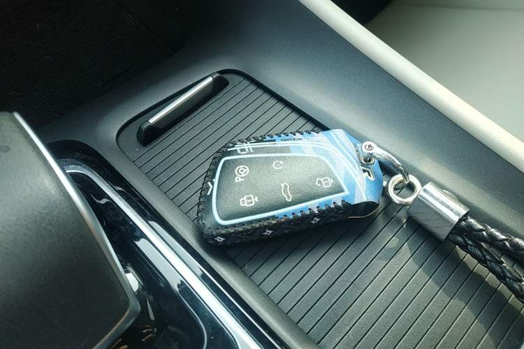 Used Dongfeng Aeolus Huge 2022 Mach Power 1.5T Dare-to-Love Edition Interior 1