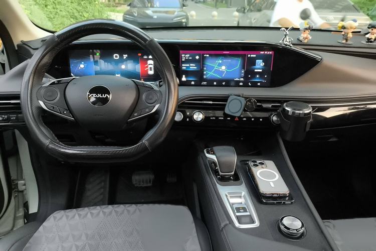 Used Dongfeng Aeolus Huge 2022 Mach Dual-Motor 1.5T MHD Dare-to-Dream Edition Interior 2
