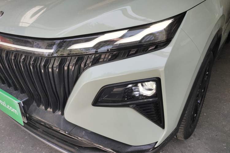 Used Dongfeng Aeolus Huge 2022 Mach Dual-Motor 1.5T MHD Dare-to-Dream Edition Left Front Headlight