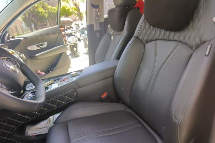 Used Dongfeng Aeolus Huge 2022 Mach Power 1.5T Dare-to-Love Edition Left Front Seat