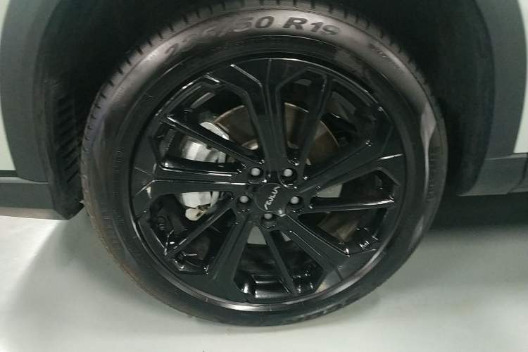 Used Dongfeng Aeolus Huge 2022 Mach Dual-Motor 1.5T MHD Dare-to-Dream Edition Left Front Wheel Hub