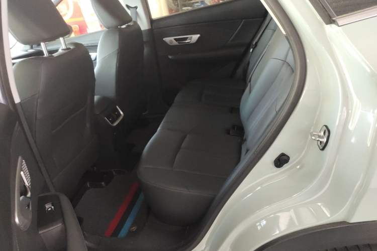 Used Dongfeng Aeolus Huge 2022 Mach Dual-Motor 1.5T MHD Dare-to-Dream Edition Left Rear Seat
