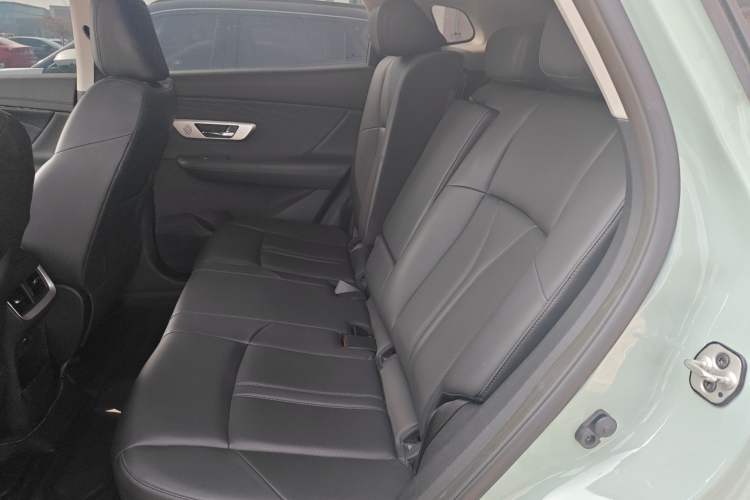Used Dongfeng Aeolus Huge 2022 Mach Dual-Motor 1.5T MHD Dare-to-Dream Edition Left Rear Seat