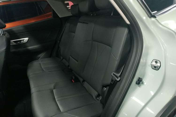 Used Dongfeng Aeolus Huge 2022 Mach Dual-Motor 1.5T MHD Dare-to-Dream Edition Left Rear Seat