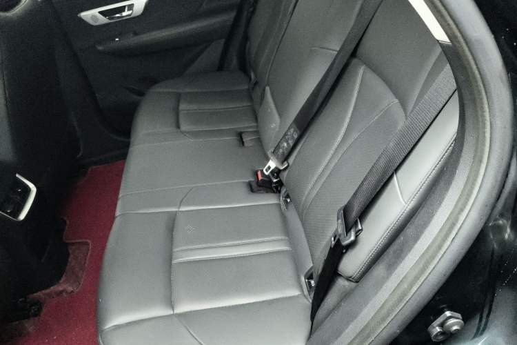Used Dongfeng Aeolus Huge 2022 Mach Power 1.5T DareDrive Edition · Smart Left Rear Seat