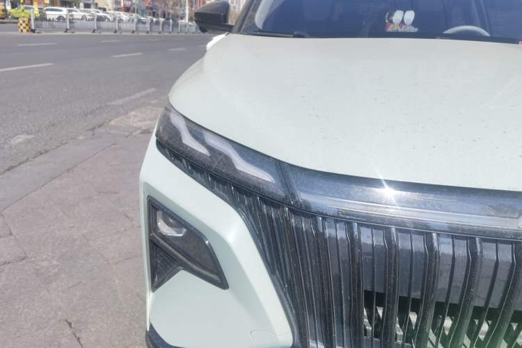 Used Dongfeng Aeolus Huge 2022 Mach Dual-Motor 1.5T MHD Dare-to-Dream Edition Right Front Headlight