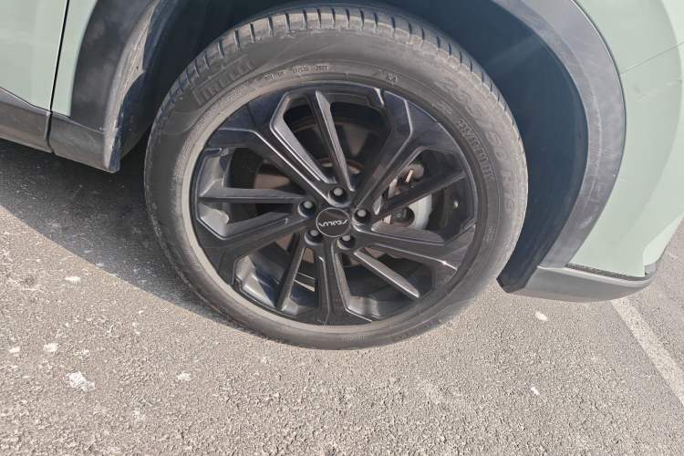 Used Dongfeng Aeolus Huge 2022 Mach Dual-Motor 1.5T MHD Dare-to-Dream Edition Right Front Wheel Hub