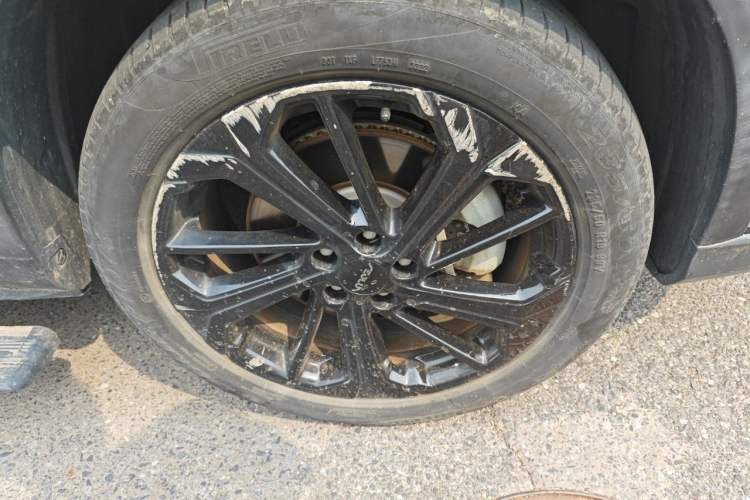 Used Dongfeng Aeolus Huge 2022 Mach Dual-Motor 1.5T MHD Dare-to-Dream Edition Right Front Wheel Hub