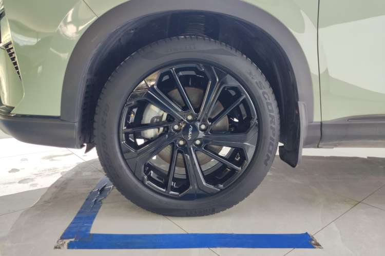 Used Dongfeng Aeolus Huge 2022 Mach Dual-Motor 1.5T MHD Dare-to-Dream Edition Right Front Wheel Hub