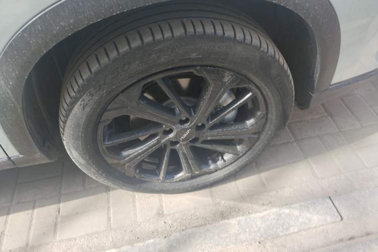 Used Dongfeng Aeolus Huge 2022 Mach Dual-Motor 1.5T MHD Dare-to-Dream Edition Right Front Wheel Hub