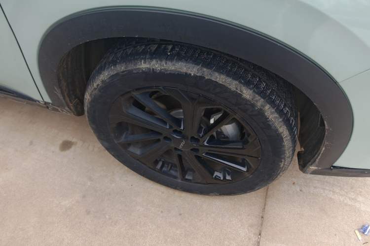 Used Dongfeng Aeolus Huge 2022 Mach Power 1.5T Dare-to-Drive Edition · Enjoyably悦 Right Front Wheel Hub