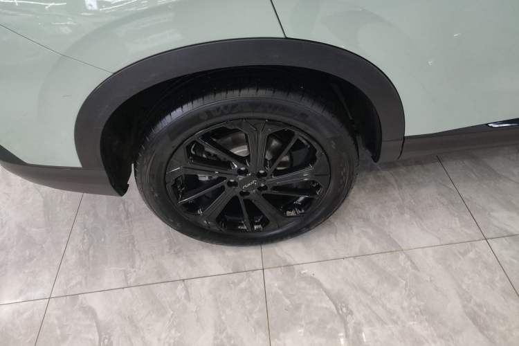 Used Dongfeng Aeolus Huge 2022 Mach Power 1.5T Dare-to-Drive Edition · Enjoyably悦 Right Rear Wheel Hub