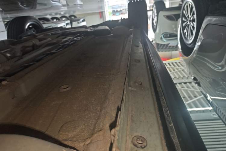 Used Dongfeng Aeolus Huge 2022 Mach Power 1.5T Dare-to-Drive Edition · Enjoyably悦 Right Side Sill