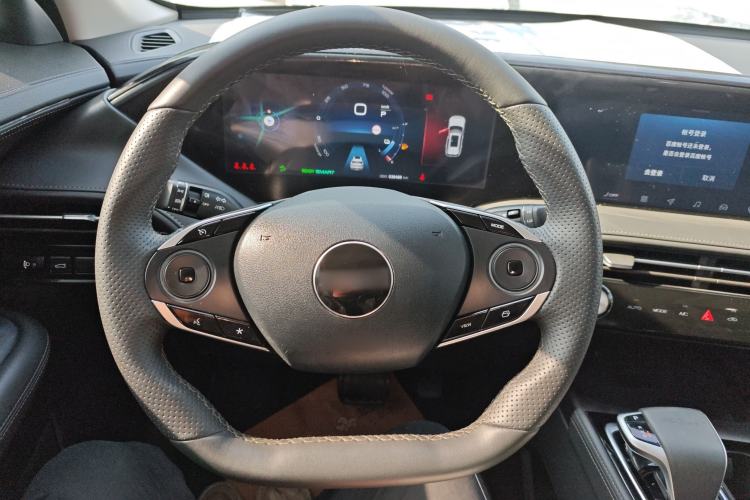 Used Dongfeng Aeolus Huge 2022 Mach Dual-Motor 1.5T MHD Dare-to-Dream Edition Steering Wheel