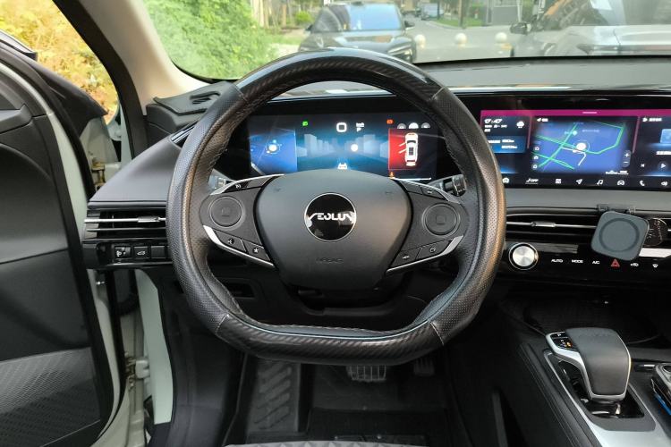 Used Dongfeng Aeolus Huge 2022 Mach Dual-Motor 1.5T MHD Dare-to-Dream Edition Steering Wheel