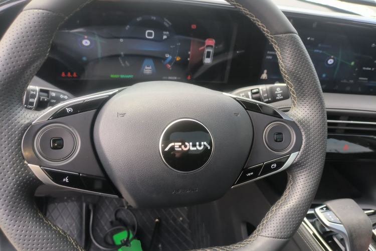 Used Dongfeng Aeolus Huge 2022 Mach Dual-Motor 1.5T MHD Dare-to-Dream Edition Steering Wheel