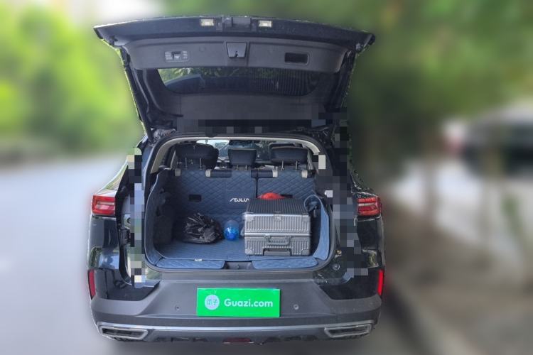 Used Dongfeng Aeolus Huge 2022 Mach Power 1.5T Dare-to-Love Edition Trunk