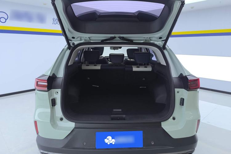 Used Dongfeng Aeolus Huge 2022 Mach Dual-Motor 1.5T MHD Dare-to-Dream Edition Trunk