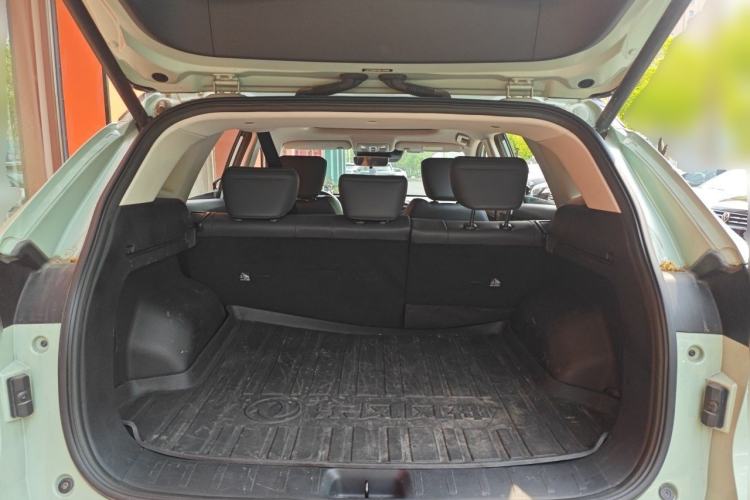 Used Dongfeng Aeolus Huge 2022 Mach Dual-Motor 1.5T MHD Dare-to-Dream Edition Trunk