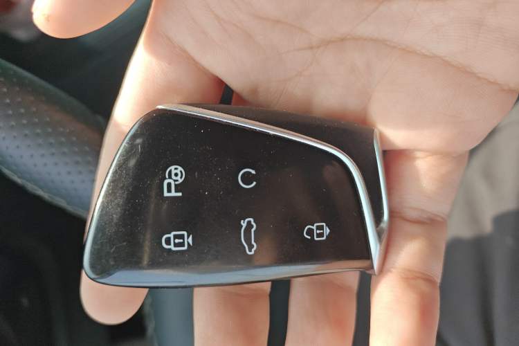 Used Dongfeng Aeolus Huge 2022 Mach Dual-Motor 1.5T MHD Dare-to-Dream Edition Vehicle Key