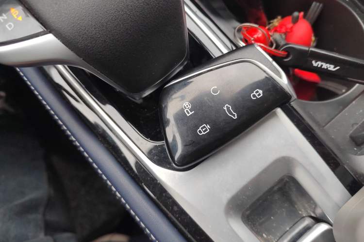 Used Dongfeng Aeolus Huge 2022 Mach Power 1.5T Dare-to-Enjoy Edition · Yue Vehicle Key