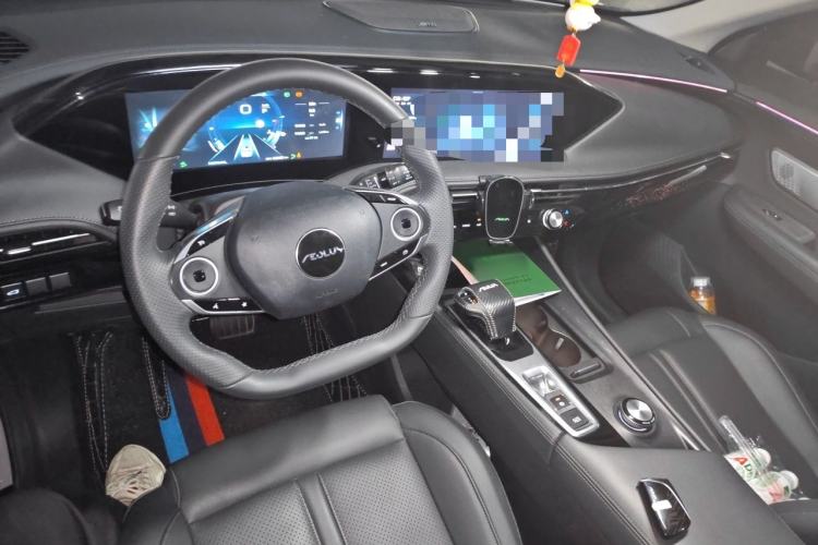 Used Dongfeng Aeolus Huge 2022 Mach Power 1.5T Dare-to-Love Edition Center Console