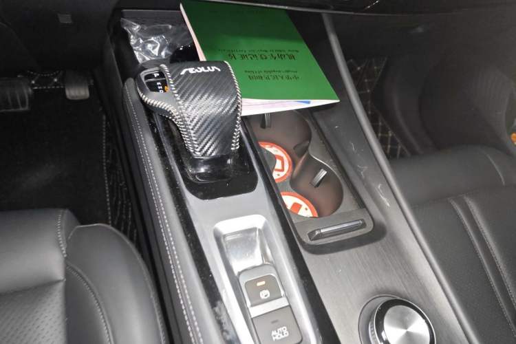 Used Dongfeng Aeolus Huge 2022 Mach Power 1.5T Dare-to-Love Edition Gear Lever