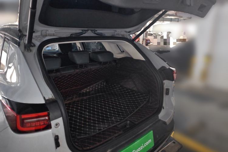 Used Dongfeng Aeolus Huge 2022 Mach Power 1.5T Dare-to-Love Edition Trunk