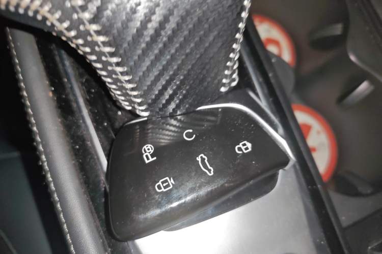 Used Dongfeng Aeolus Huge 2022 Mach Power 1.5T Dare-to-Love Edition Vehicle Key