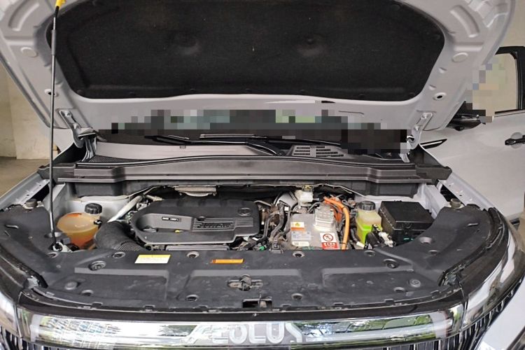 Used Dongfeng Aeolus Huge 2022 Mach Dual-Motor 1.5T MHD Dare-to-Dream Edition Engine Bay