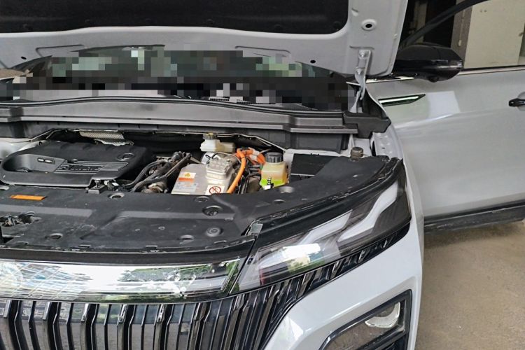 Used Dongfeng Aeolus Huge 2022 Mach Dual-Motor 1.5T MHD Dare-to-Dream Edition Engine Bay Left