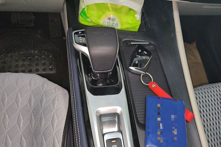 Used Dongfeng Aeolus Huge 2022 Mach Dual-Motor 1.5T MHD Dare-to-Dream Edition Gear Lever
