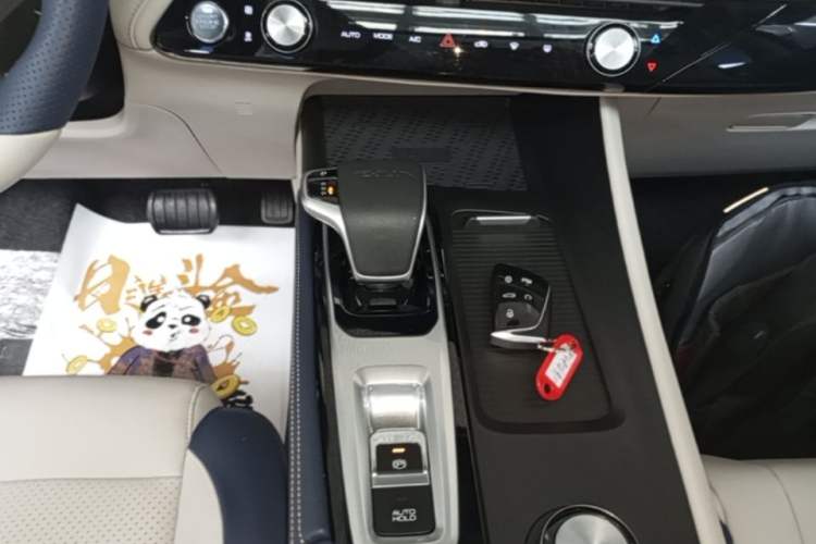 Used Dongfeng Aeolus Huge 2022 Mach Dual-Motor 1.5T MHD Dare-to-Dream Edition Gear Lever