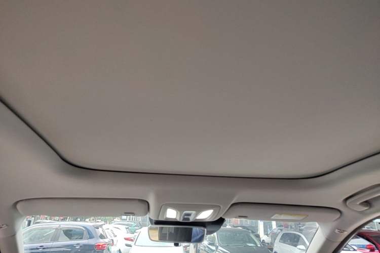 Used Dongfeng Aeolus Huge 2022 Mach Dual-Motor 1.5T MHD Dare-to-Dream Edition Headliner