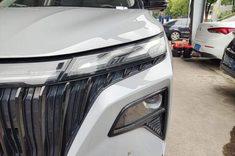 Used Dongfeng Aeolus Huge 2022 Mach Dual-Motor 1.5T MHD Dare-to-Dream Edition Left Front Headlight