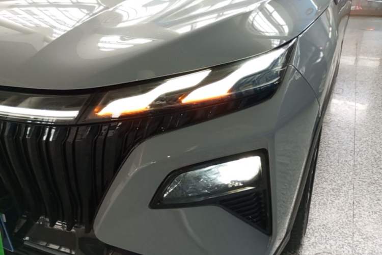 Used Dongfeng Aeolus Huge 2022 Mach Dual-Motor 1.5T MHD Dare-to-Dream Edition Left Front Headlight