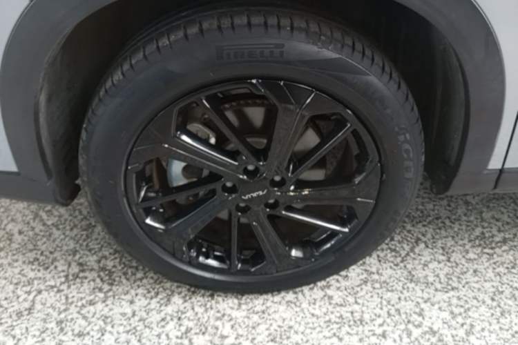 Used Dongfeng Aeolus Huge 2022 Mach Dual-Motor 1.5T MHD Dare-to-Dream Edition Left Front Wheel Hub