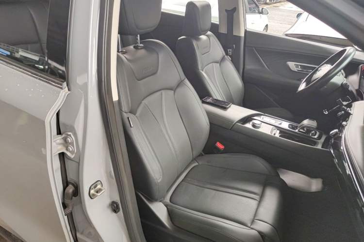Used Dongfeng Aeolus Huge 2022 Mach Dual-Motor 1.5T MHD Dare-to-Dream Edition Right Front Seat