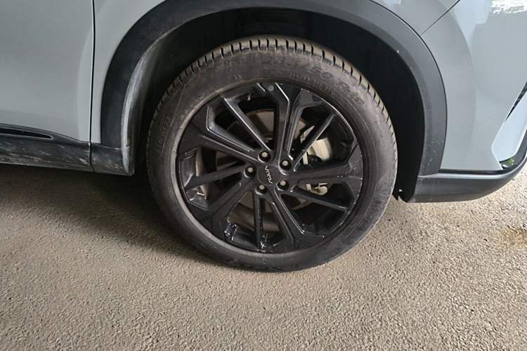 Used Dongfeng Aeolus Huge 2022 Mach Dual-Motor 1.5T MHD Dare-to-Dream Edition Right Front Wheel Hub