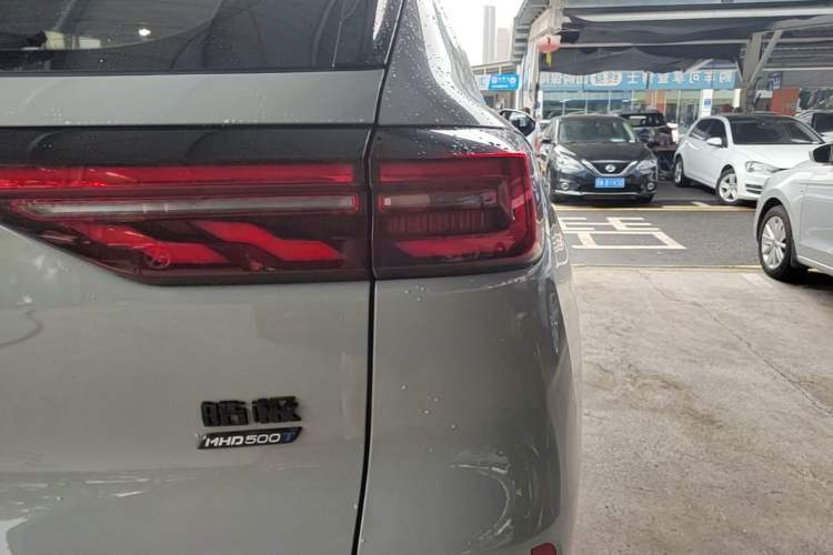 Used Dongfeng Aeolus Huge 2022 Mach Dual-Motor 1.5T MHD Dare-to-Dream Edition Right Rear Taillight