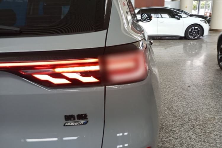 Used Dongfeng Aeolus Huge 2022 Mach Dual-Motor 1.5T MHD Dare-to-Dream Edition Right Rear Taillight