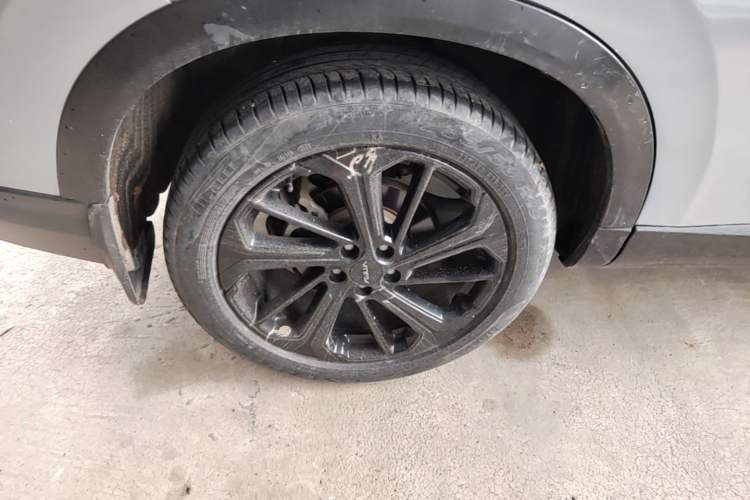 Used Dongfeng Aeolus Huge 2022 Mach Dual-Motor 1.5T MHD Dare-to-Dream Edition Right Rear Wheel Hub