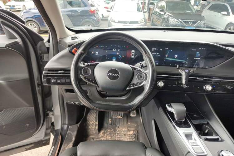 Used Dongfeng Aeolus Huge 2022 Mach Dual-Motor 1.5T MHD Dare-to-Dream Edition Steering Wheel