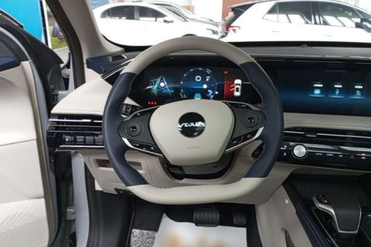 Used Dongfeng Aeolus Huge 2022 Mach Dual-Motor 1.5T MHD Dare-to-Dream Edition Steering Wheel