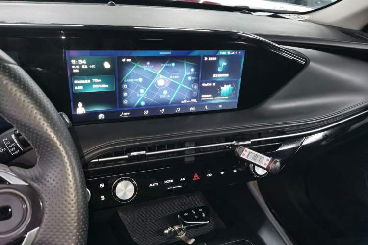 Used Dongfeng Aeolus Huge 2022 Mach Dual-Motor 1.5T MHD Dare-to-Dream Edition Audio And AC Panel