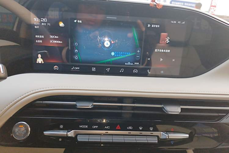 Used Dongfeng Aeolus Huge 2022 Mach Power 1.5T DareDrive Edition · Smart Audio And AC Panel