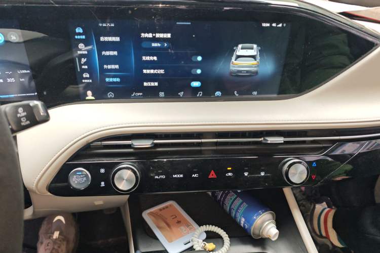 Used Dongfeng Aeolus Huge 2022 Mach Dual-Motor 1.5T MHD Dare-to-Dream Edition Audio And AC Panel